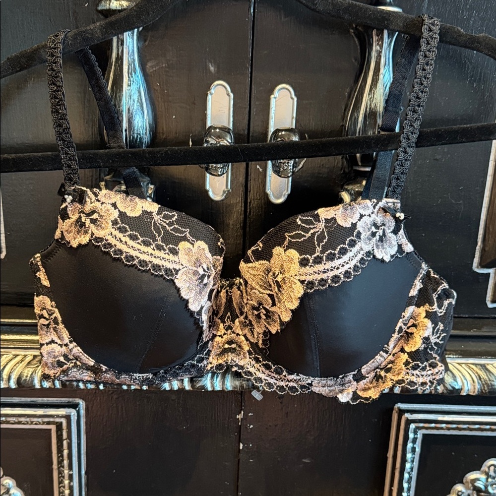 Soma Black and Gold Floral Lace Bra 36C EUC